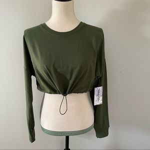 Embrace Life 18  Athleisure Cropped Sweatshirt Drawstring. Size Large.